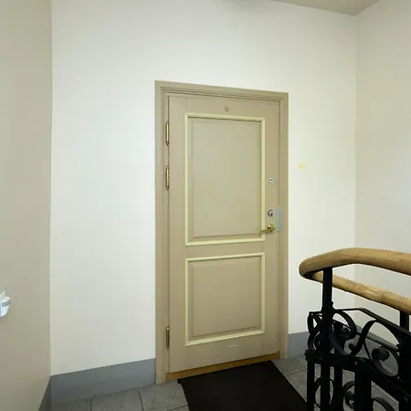 Spacious Old Town With Sauna *